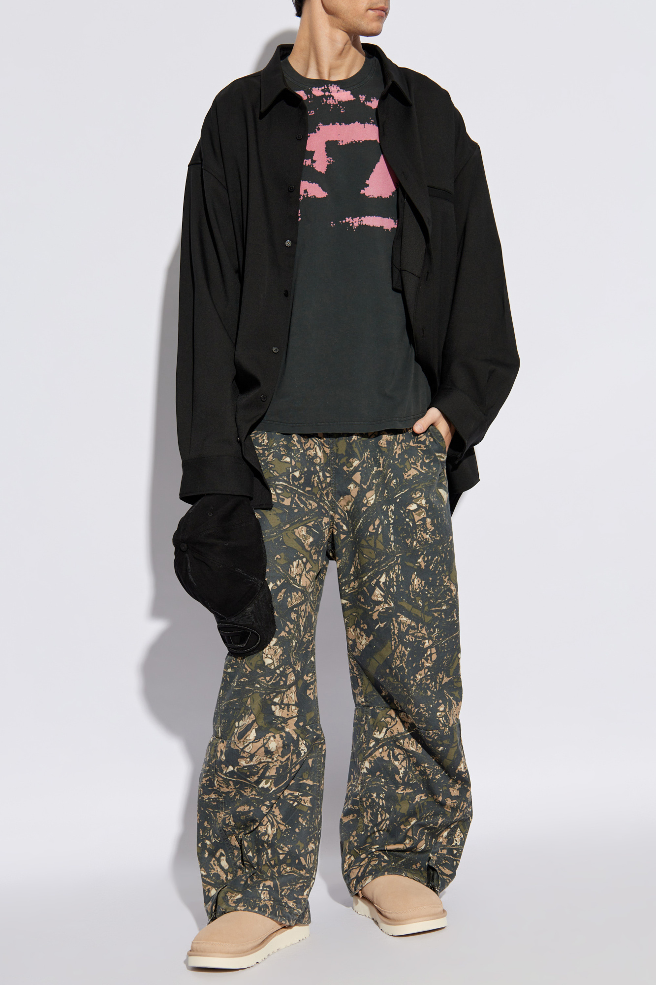 【DIESEL】T-BOXT-R15 Tシャツ Men's T-shirt with blowout logo graphic | Black | Diesel